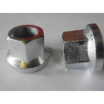 WHEEL NUT A31