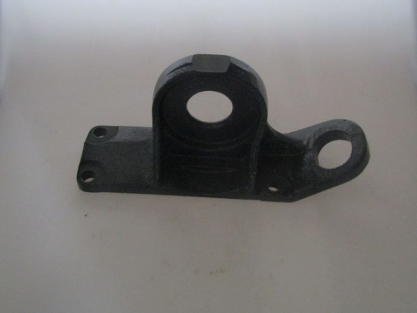 FRONT HINGE BRACKET