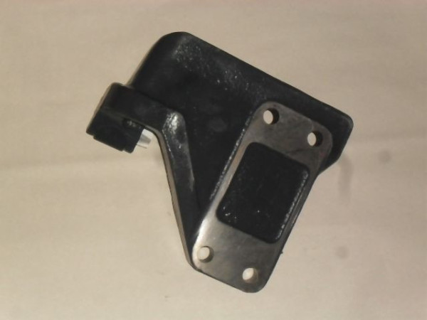 FRONT BRACKET, RH