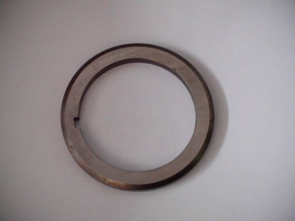 THRUST RING