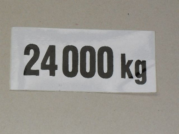 Samolepka hmotnosti 24000kg