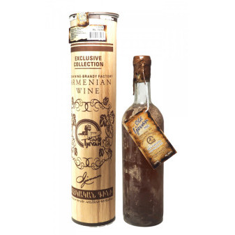 Old Ijevan in wooden tube - bílé sladké víno 16.5% - Ijevan wine Armenie - 0.75L